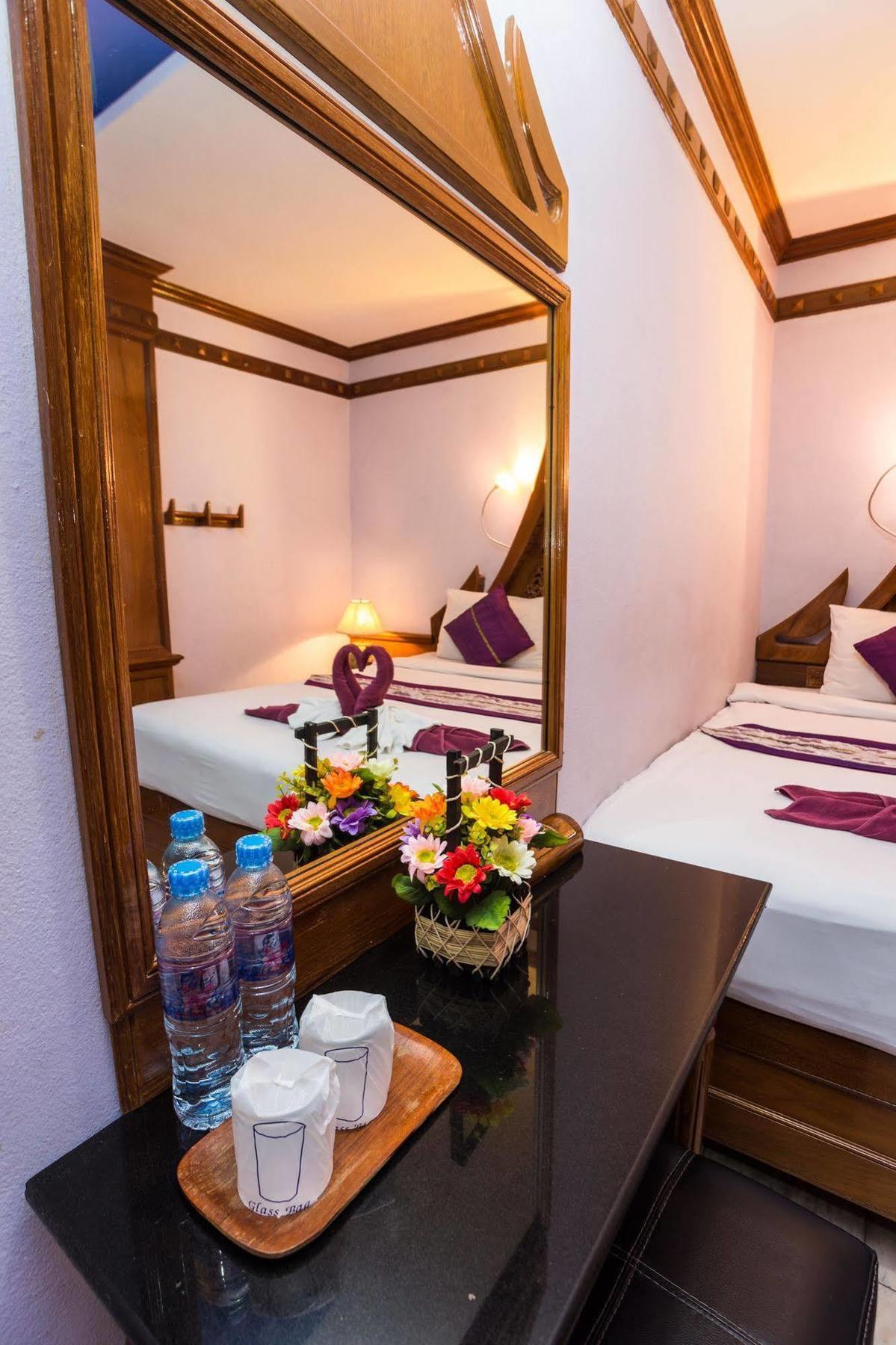 Patong Beach Bed And Breakfast Экстерьер фото