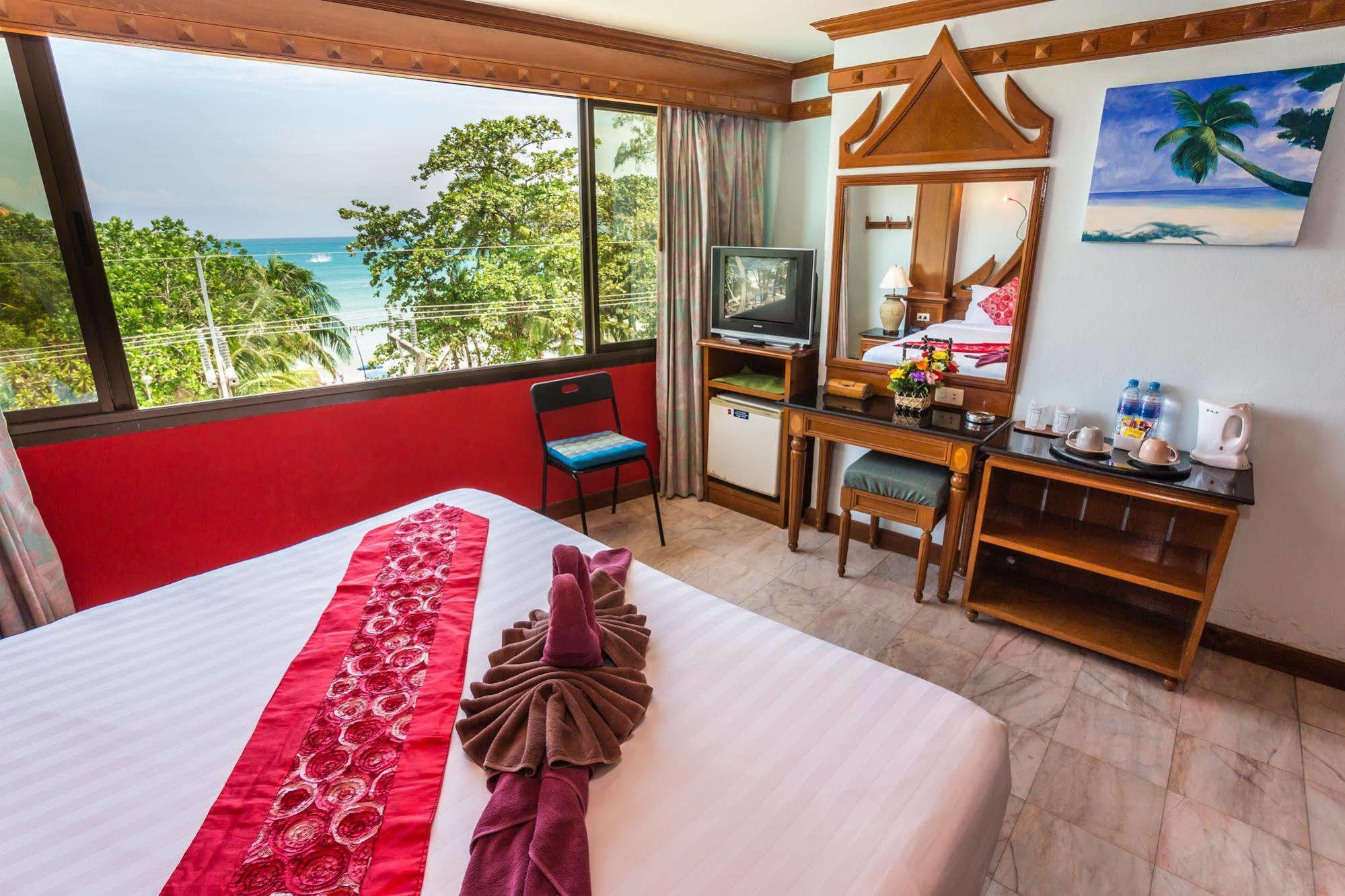 Patong Beach Bed And Breakfast Экстерьер фото