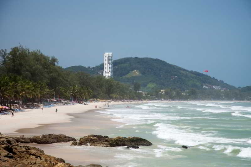 Patong Beach Bed And Breakfast Экстерьер фото